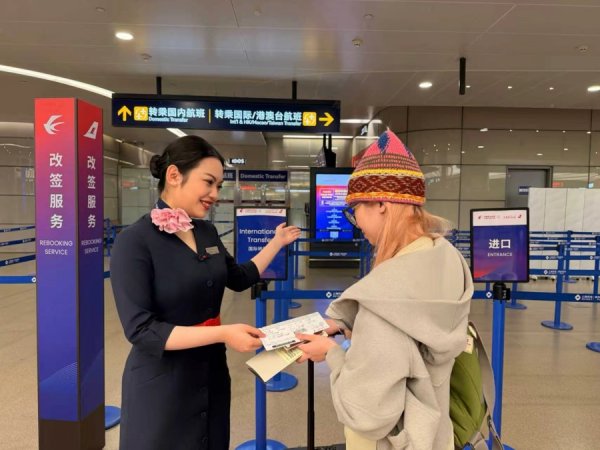 一次值机、行李直挂，东方航空、吉祥航空在浦东机场首创“无感中转”服务